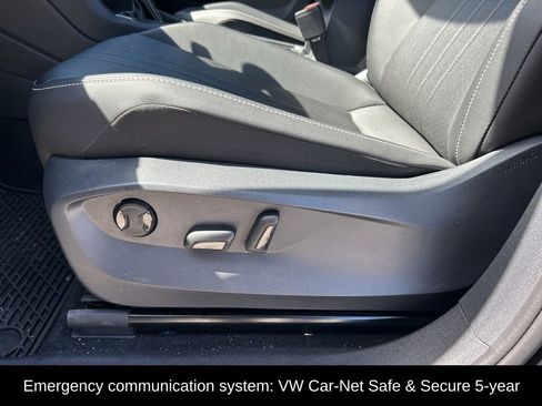 Certified 2024 Volkswagen Tiguan SE R-Line image 10