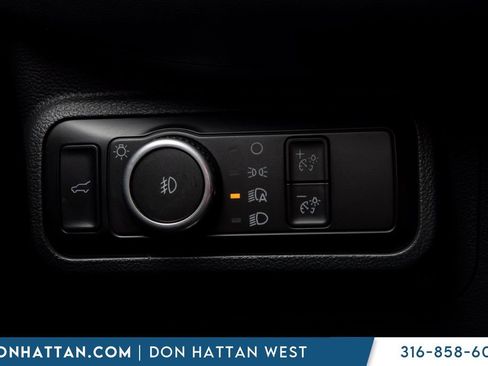 Used 2025 Ford Explorer ST-Line w/ ST-Line Street Pack AWD/4WD image 12