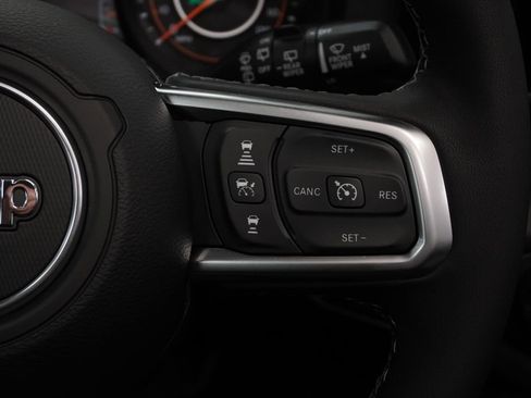 New 2026 Jeep Wrangler Unlimited Sahara AWD/4WD image 27