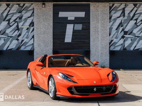 Used 2023 Ferrari 812 GTS Base image 1