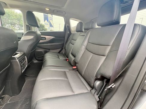 Used 2018 Nissan Murano SL w/ Moonroof Package AWD/4WD image 9