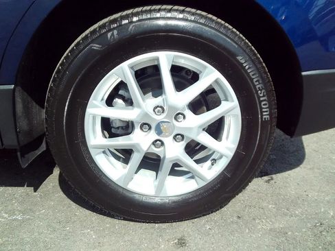Used 2022 Chevrolet Equinox LS w/ LS Convenience Package AWD/4WD image 13