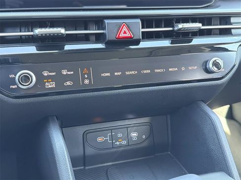 Used 2026 Kia Sportage SX image 26