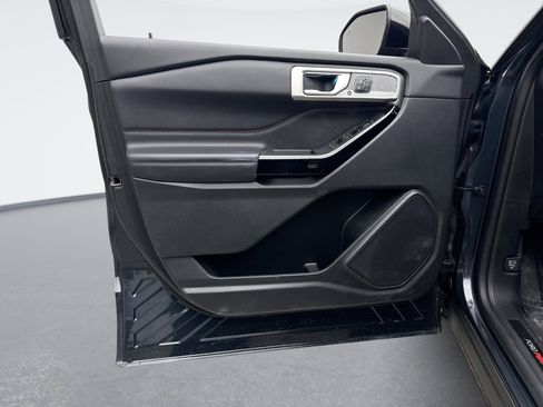 Used 2023 Ford Explorer ST w/ Equipment Group 401A image 9