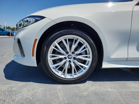 Used 2023 BMW 330i Sedan w/ Premium Package RWD image 5