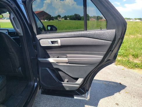 Used 2023 Ford Explorer XLT w/ Equipment Group 202A AWD/4WD image 30