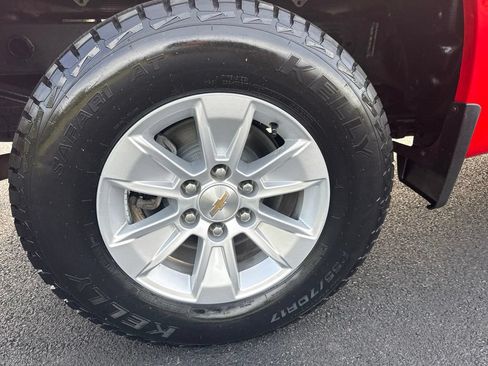 Used 2025 Chevrolet Silverado 1500 LT AWD/4WD image 13