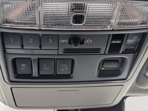 Used 2024 Toyota 4Runner Limited AWD/4WD image 33