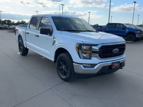 Used 2023 Ford F150 XLT AWD/4WD image 3
