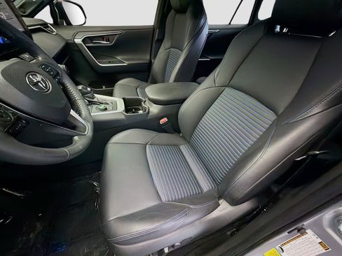 Used 2023 Toyota RAV4 XSE AWD/4WD image 11