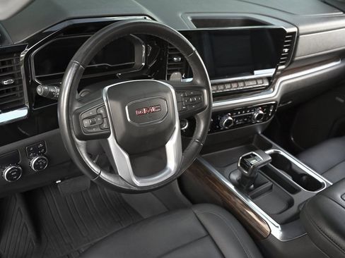 Used 2022 GMC Sierra 1500 Elevation w/ Elevation Premium Package image 10