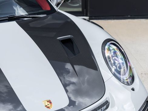 Certified 2019 Porsche 911 GT2 RS RWD image 33