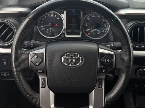 Used 2023 Toyota Tacoma SR5 w/ Technology Package AWD/4WD image 15