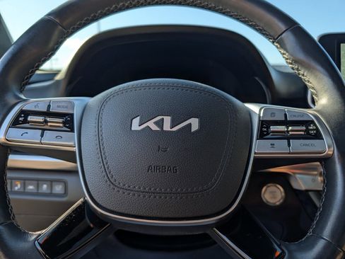 Used 2022 Kia Telluride SX w/ SX Prestige Package image 36