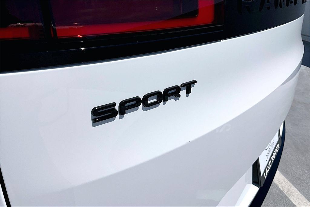 New 2026 Land Rover Range Rover Sport Dynamic SE AWD/4WD image 9