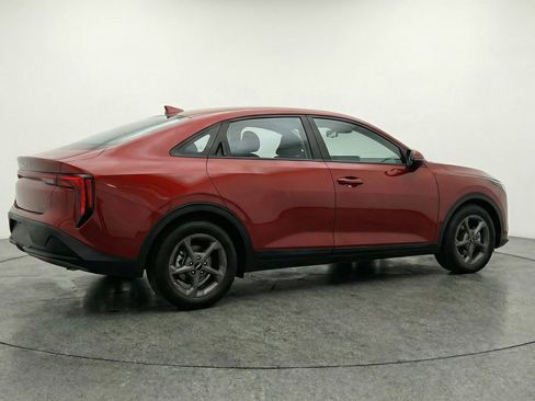 Used 2025 Kia K4 LXS image 9