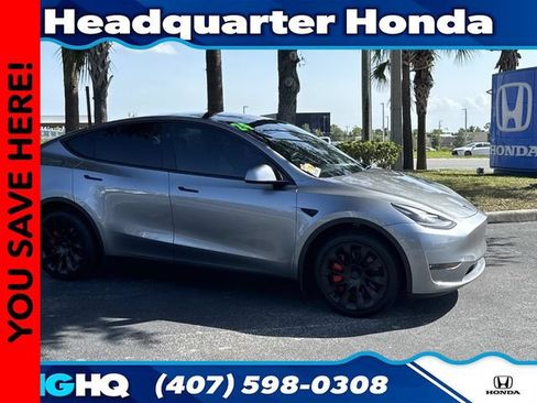 Used 2024 Tesla Model Y Long Range AWD/4WD image 1