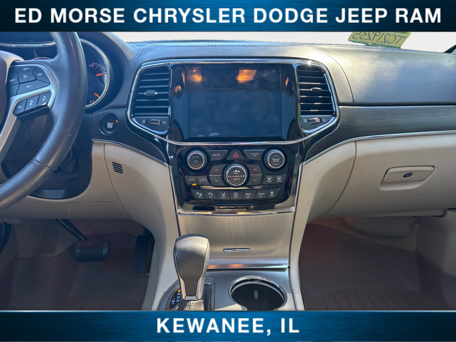 Used 2020 Jeep Grand Cherokee Overland AWD/4WD image 11