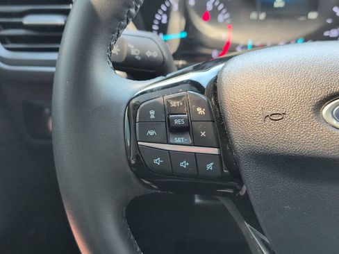 Used 2022 Ford Escape SE w/ Cold Weather Package FWD image 12