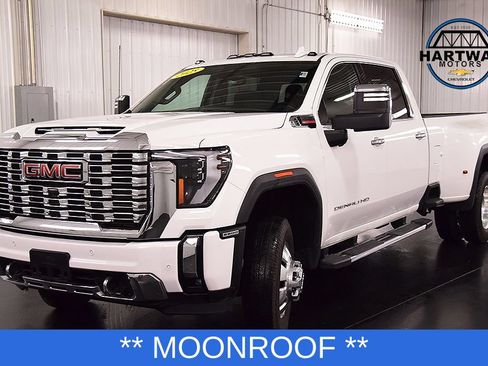 Used 2025 GMC Sierra 3500 Denali w/ Denali Reserve Package AWD/4WD image 3