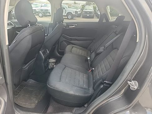 Used 2019 Ford Edge SEL FWD image 25