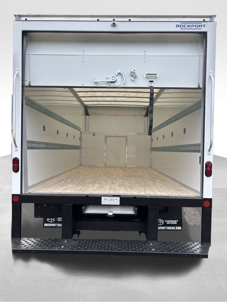 New 2027 Ford E-450 and Econoline 450 Super Duty w/ Power Equipment Group RWD image 22