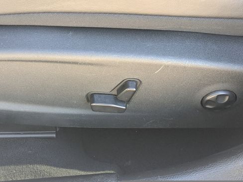 Used 2020 Chrysler 300 S image 22