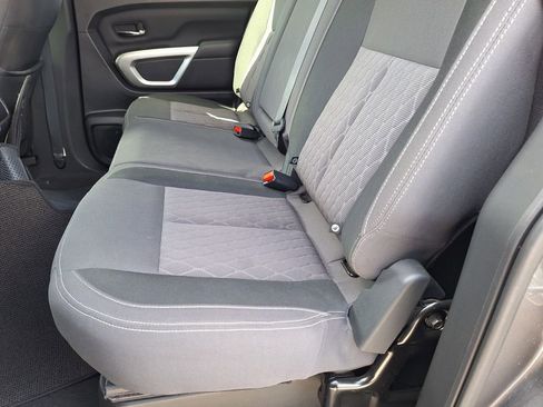 Used 2024 Nissan Titan SV w/ SV Convenience Package image 21