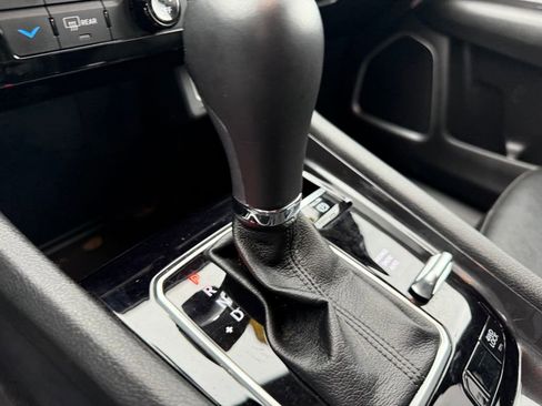 Used 2024 Jeep Compass Latitude image 24