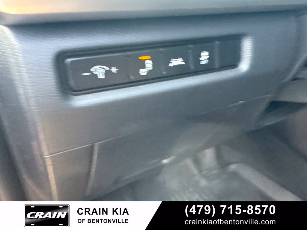 Used 2021 Kia Telluride LX FWD image 12