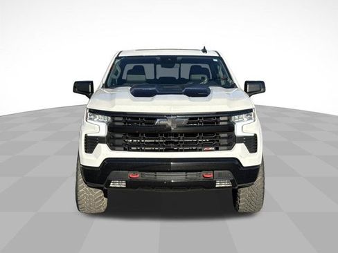 Used 2024 Chevrolet Silverado 1500 LT Trail Boss AWD/4WD image 2