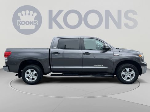Used 2012 Toyota Tundra 4x4 CrewMax w/ SR5 Pkg image 8