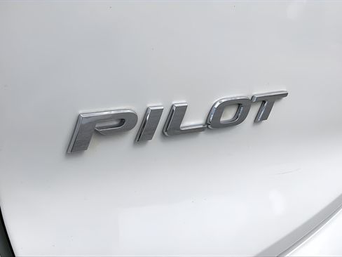 Used 2017 Honda Pilot EX-L image 32