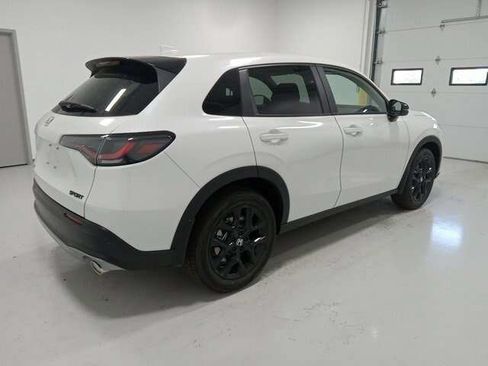 Used 2024 Honda HR-V Sport image 6