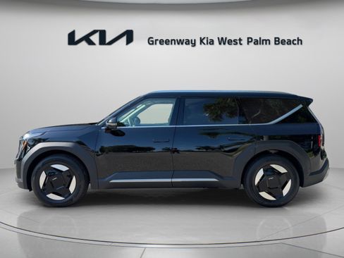 Certified 2026 Kia EV9 Wind AWD/4WD image 4