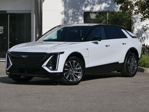 Used 2026 Cadillac Lyriq Sport AWD/4WD image 1