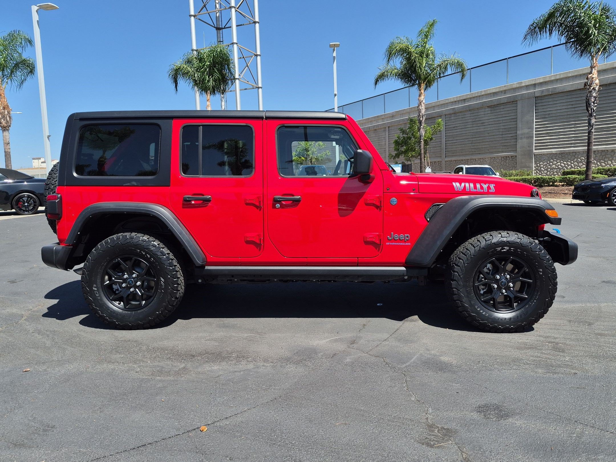 Used 2024 Jeep Wrangler Unlimited AWD/4WD image 11
