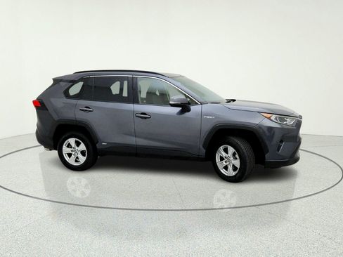 Used 2019 Toyota RAV4 XLE w/ Convenience Package AWD/4WD image 6