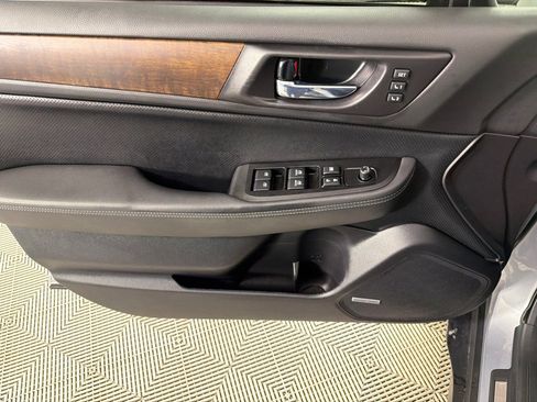 Used 2017 Subaru Outback 2.5i Limited image 11