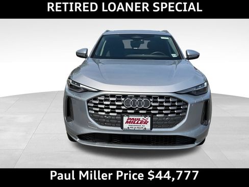 Used 2025 Audi Q5 Premium w/ Premium Plus AWD/4WD image 2