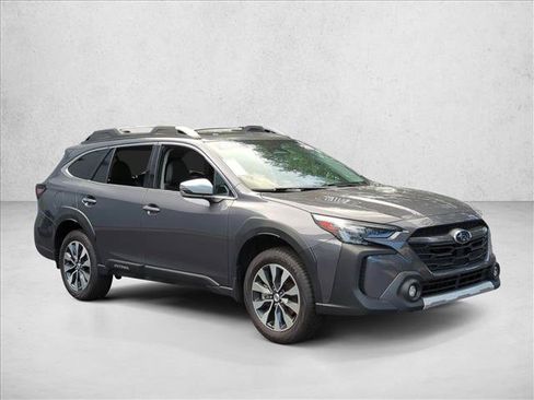 Used 2025 Subaru Outback Touring w/ Popular Package #2 AWD/4WD image 3
