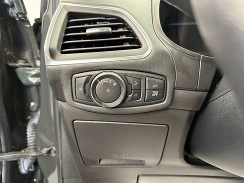 Used 2022 Ford Edge Titanium AWD/4WD image 24