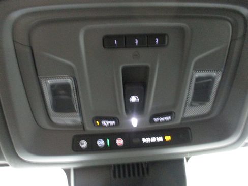 New 2026 GMC Sierra 1500 Elevation w/ Elevation Premium Package AWD/4WD image 32