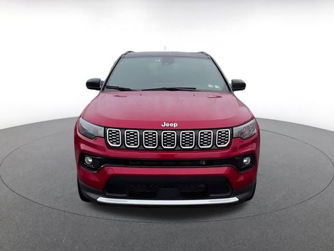 Used 2025 Jeep Compass Limited image 5