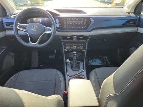 Certified 2024 Volkswagen Taos SE w/ Panoramic Sunroof Package FWD image 12