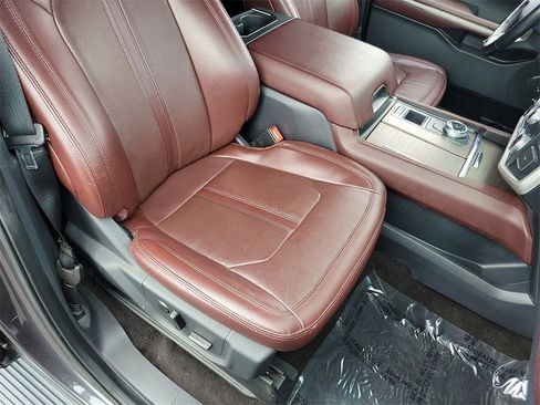 Used 2022 Ford Expedition Max Limited image 21