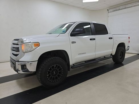 Used 2017 Toyota Tundra SR5 AWD/4WD image 1