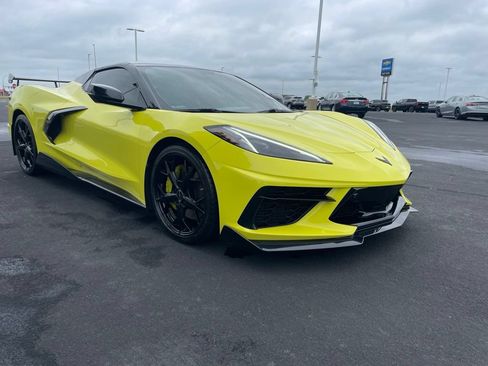 Used 2022 Chevrolet Corvette Stingray Premium Conv w/ Z51 Performance Package RWD image 7