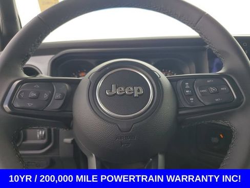 Used 2025 Jeep Wrangler Unlimited Sport AWD/4WD image 14