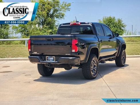 Used 2025 Chevrolet Colorado ZR2 w/ Technology Package AWD/4WD image 10
